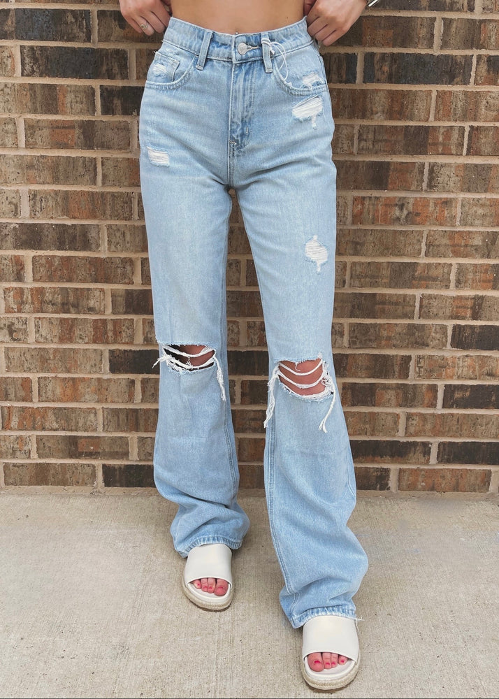 Vervet 90s Vintage Flare Distressed Jeans